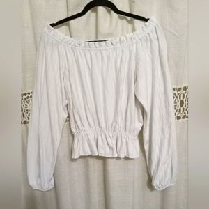 Romantic style off the shoulder white linen long sleeve shirt from H&M